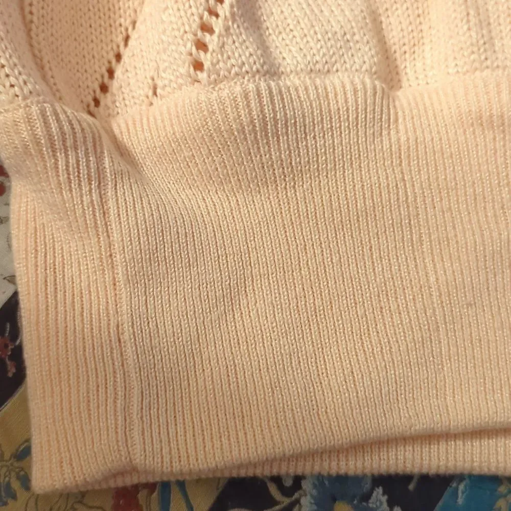 Women's vintage pink knit‎ embroidered sweater